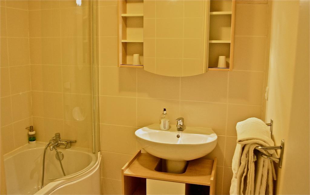 L'Hotel Du Perigord オーブテール・シュル・ドロンヌ 部屋 写真